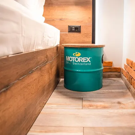 Hotel Three Dolphins With A Rooftop Terracе Varna