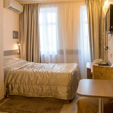 Three Dolphins With A Rooftop Terracе Hotel Varna