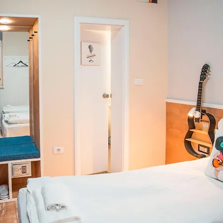 Hotel Three Dolphins With A Rooftop Terracе 3*