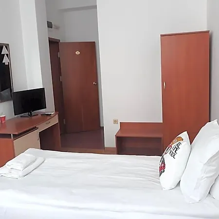 Hotel Three Dolphins With A Rooftop Terracе 3*