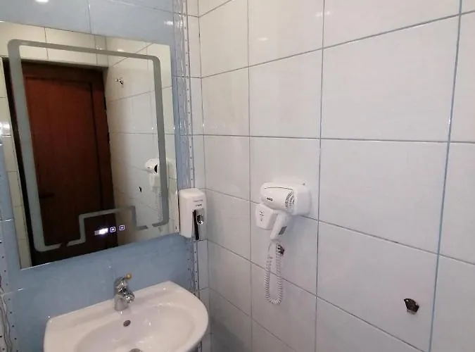 Otel Three Dolphins With A Rooftop Terracе 3*