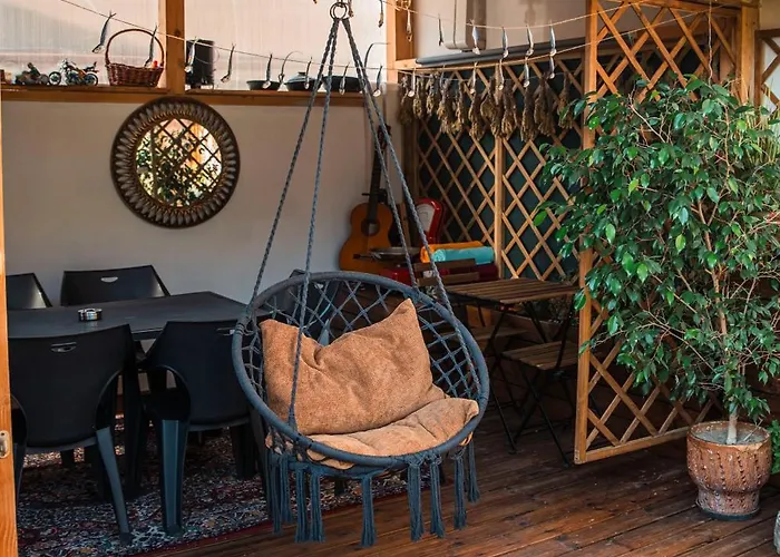 Otel Three Dolphins With A Rooftop Terracе 3*