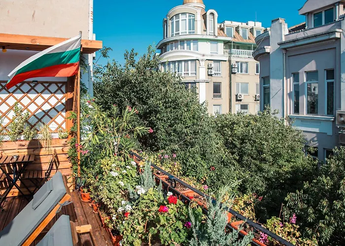 Three Dolphins With A Rooftop Terracе 3*