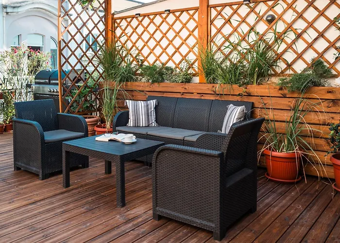 Three Dolphins With A Rooftop Terracе Otel Varna