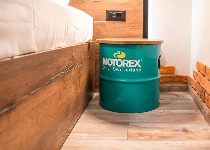 Otel Three Dolphins With A Rooftop Terracе Varna