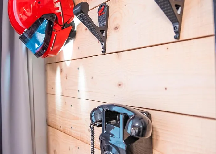 Otel Three Dolphins With A Rooftop Terracе Varna